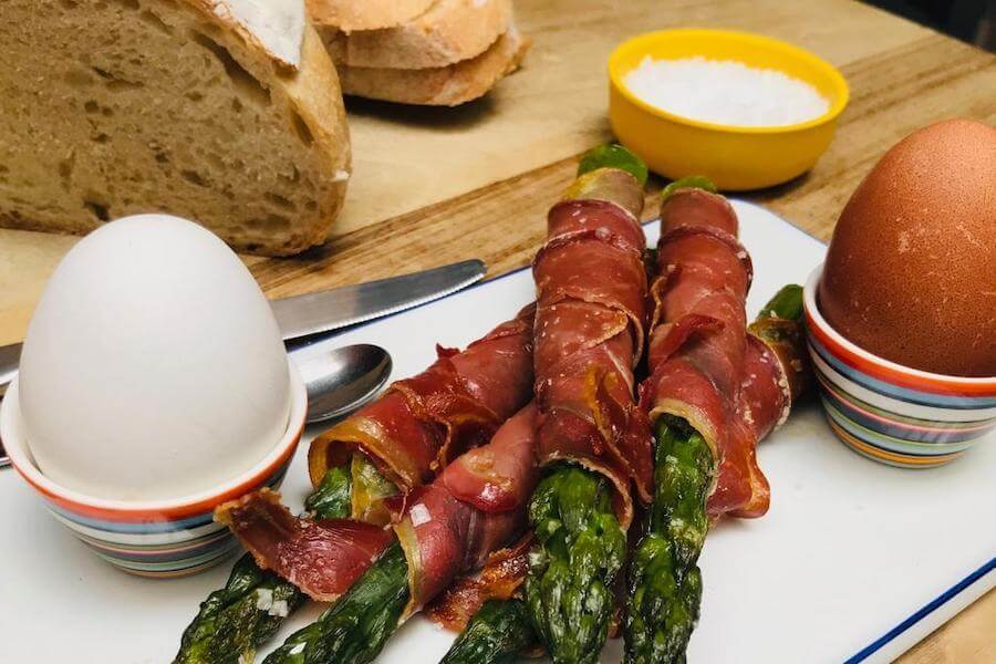 Soft Boiled Eggs with Asparagus and Parma Ham Soldiers